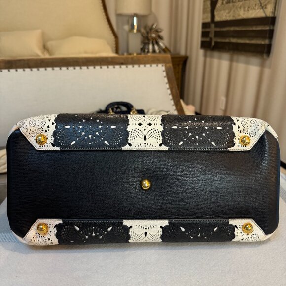 Burberry Medium Derby Perforated Lace Stripe Banner Tote Bag - Picture 7 of 16